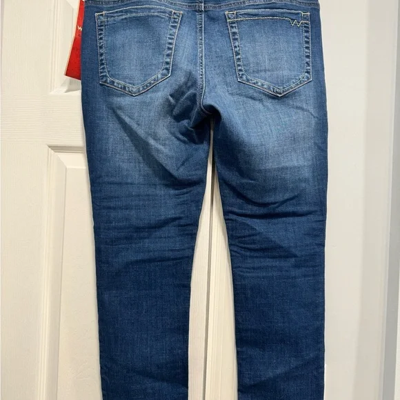 Wrangler Authentics Women’s Jeans Size 10P Petite NWT Stretch Denim - Picture 2 of 7